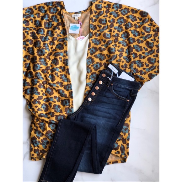 ⭐️⭐️last one⭐️⭐️umgee plus animal print kimono 1X - Picture 5 of 7